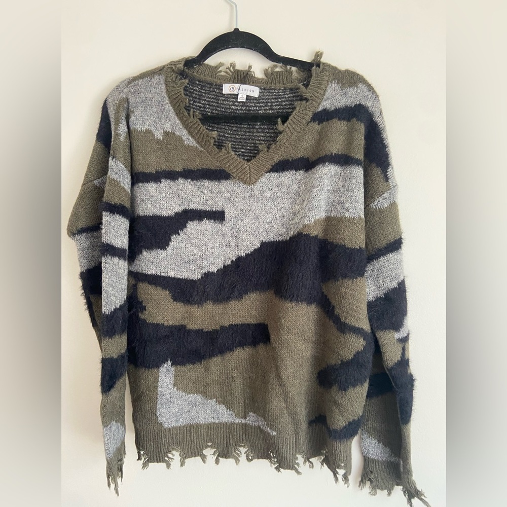 NWT distressed camo sweater v neck